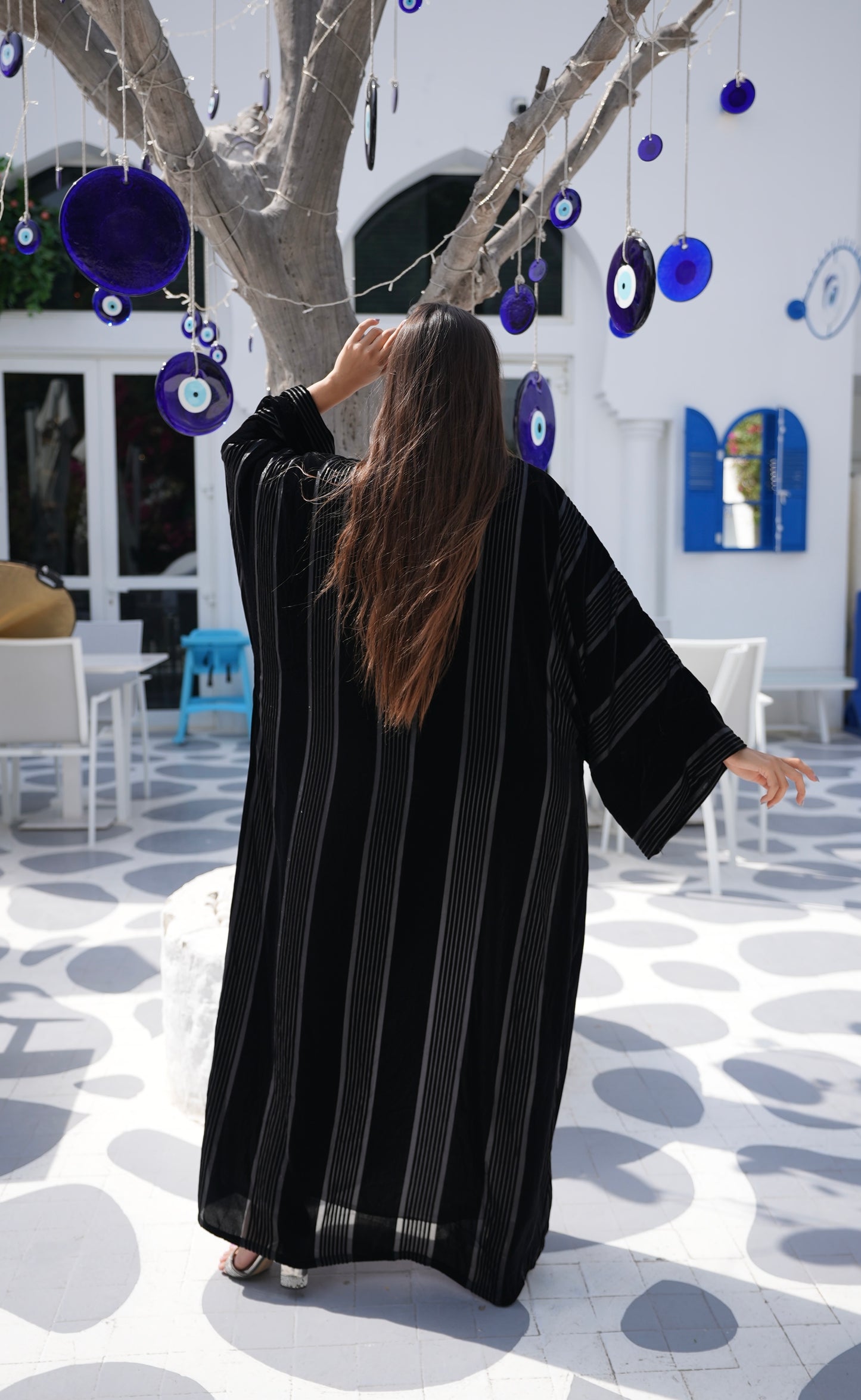 Velvet Lines Abaya