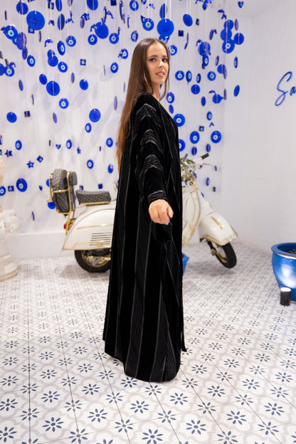 Velvet Lines Abaya